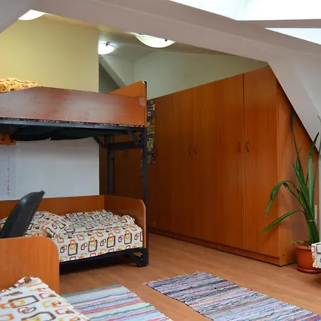 Hostal Kollege *